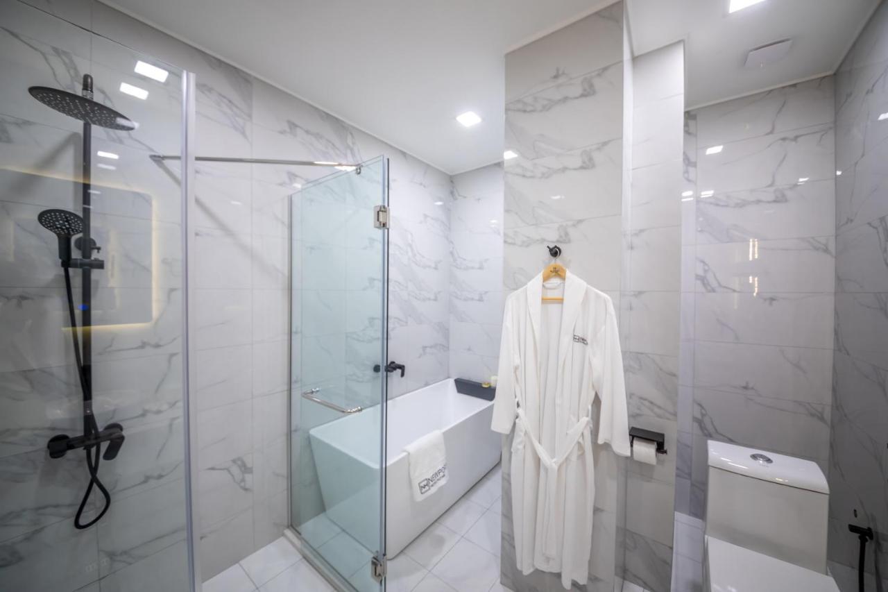 Newport Hotel Κουτάισι Εξωτερικό φωτογραφία